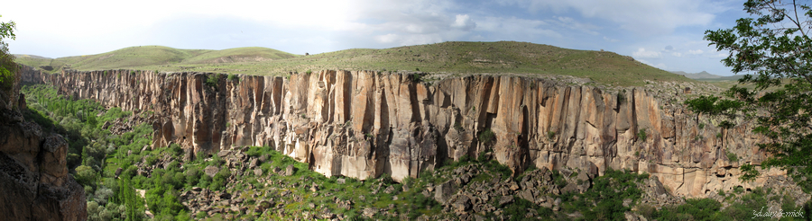 Ihlara - Click to enlarge the panorama